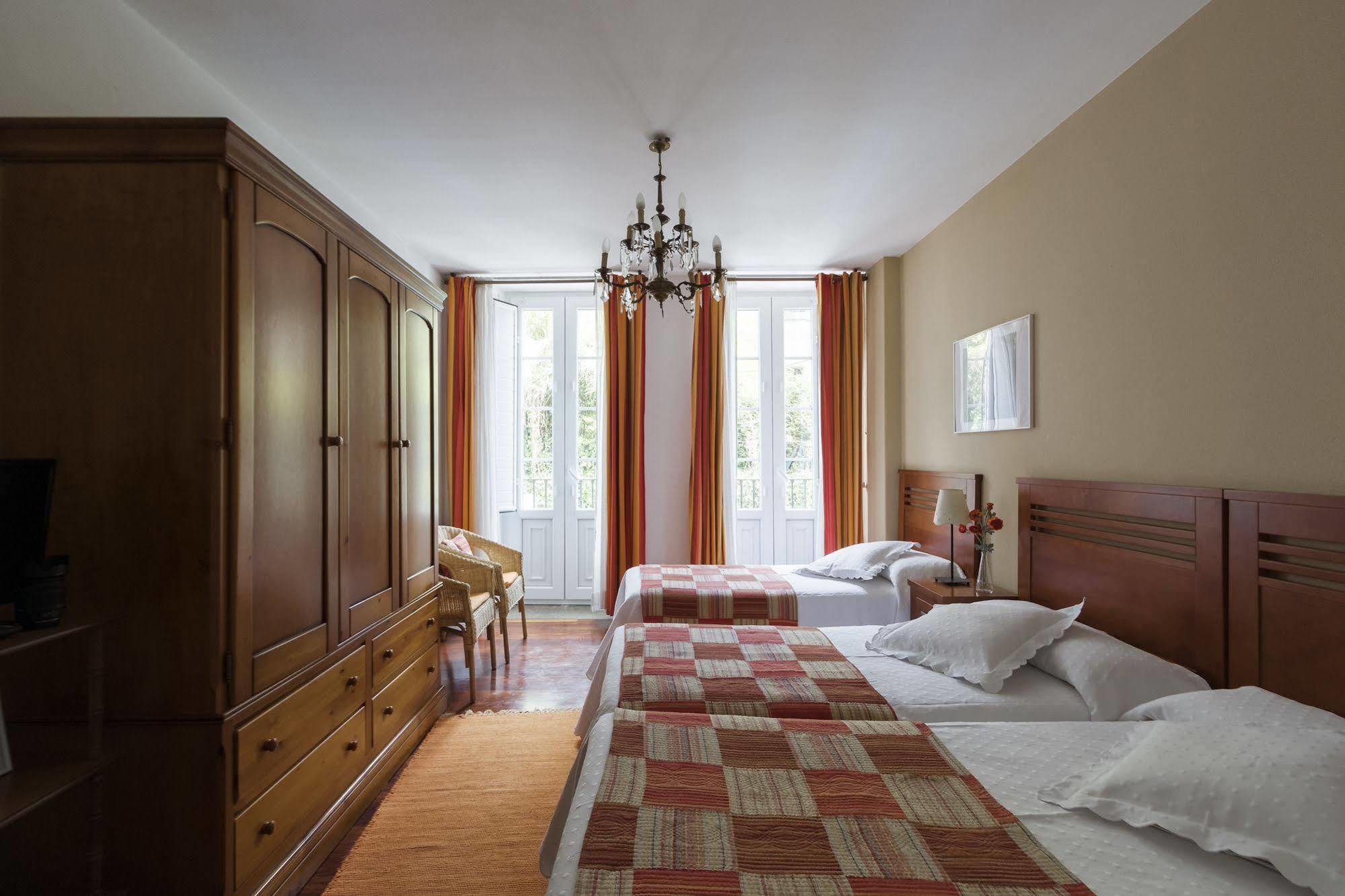 Hostal La Carballinesa Santiago de Compostella Buitenkant foto