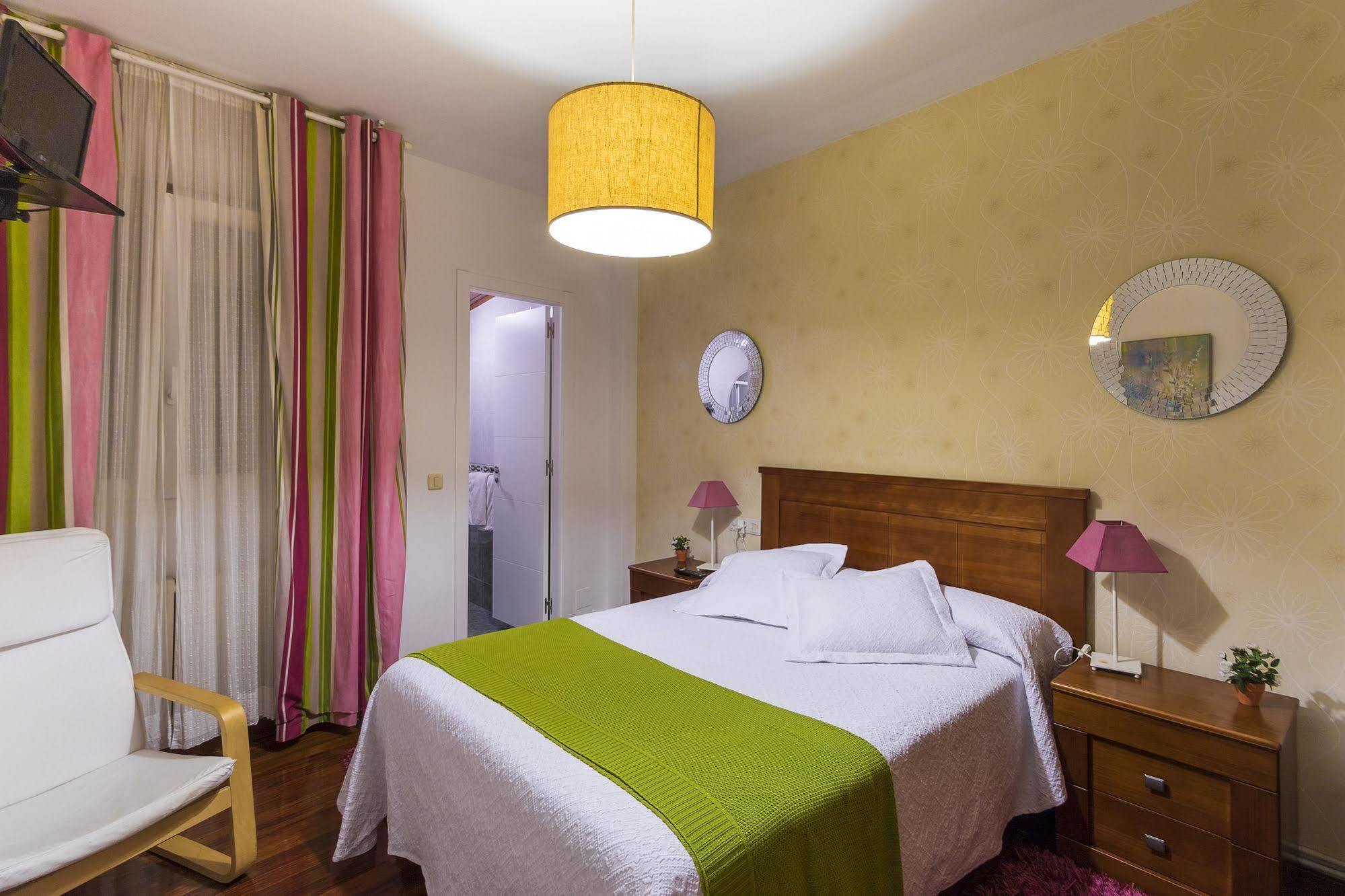 Hostal La Carballinesa Santiago de Compostella Buitenkant foto